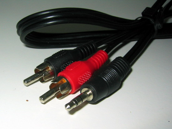 3.5mm jack to stereoRCA lead